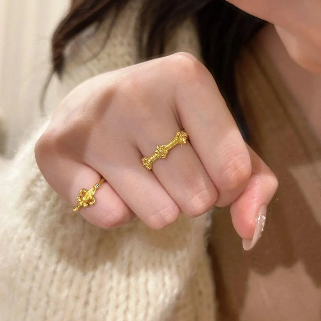 Tracey Regal Iris Ring