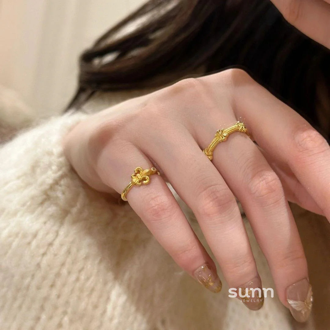 Tracey Regal Iris Ring