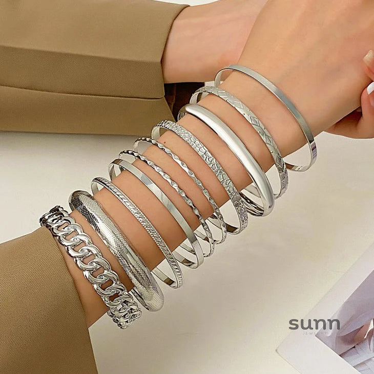 Tracey Vintage Alloy Bangle Set