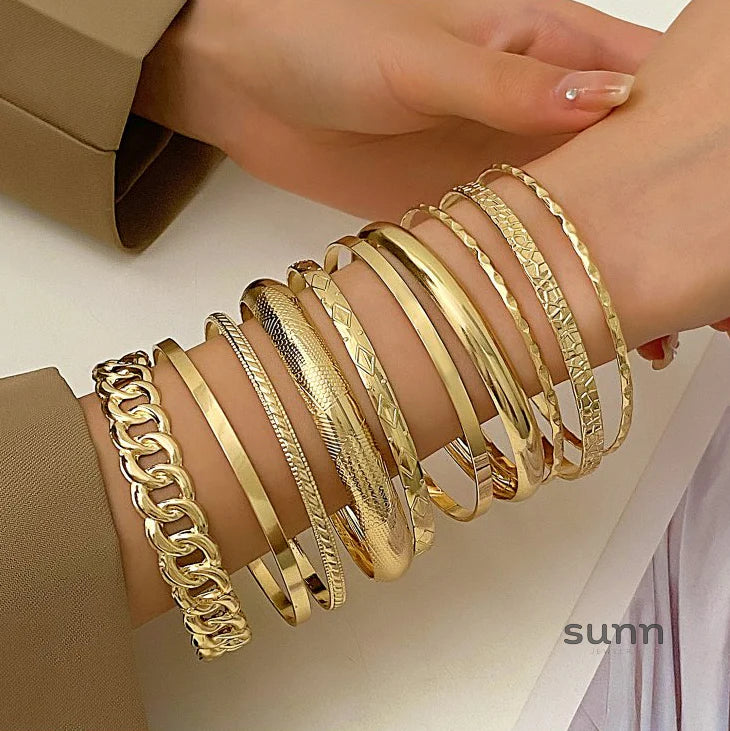 Tracey Vintage Alloy Bangle Set