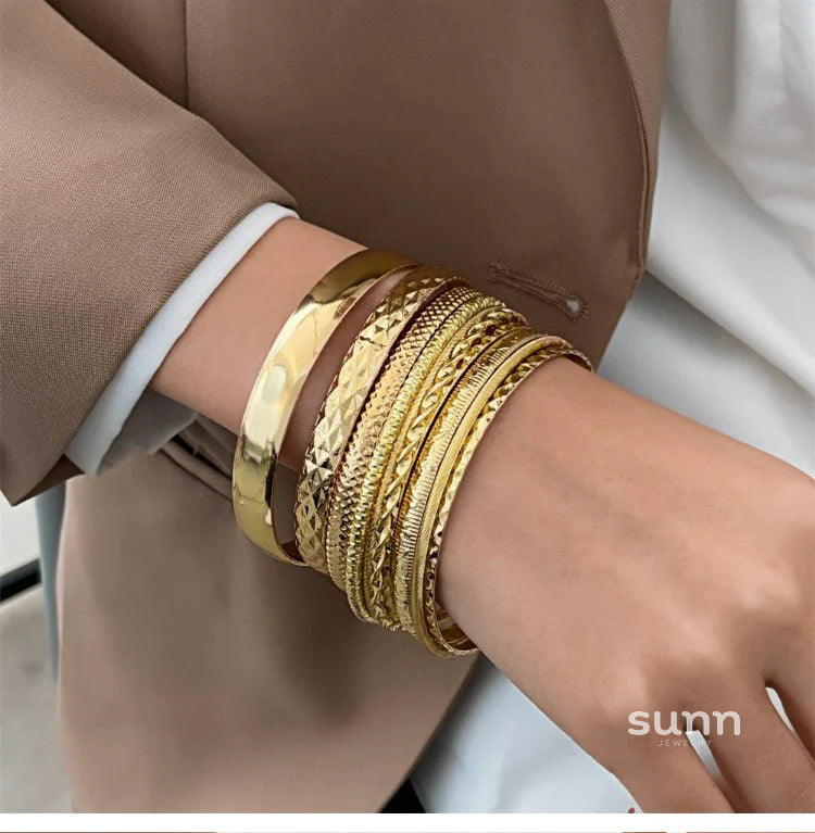 Tracey Vintage Alloy Bangle Set