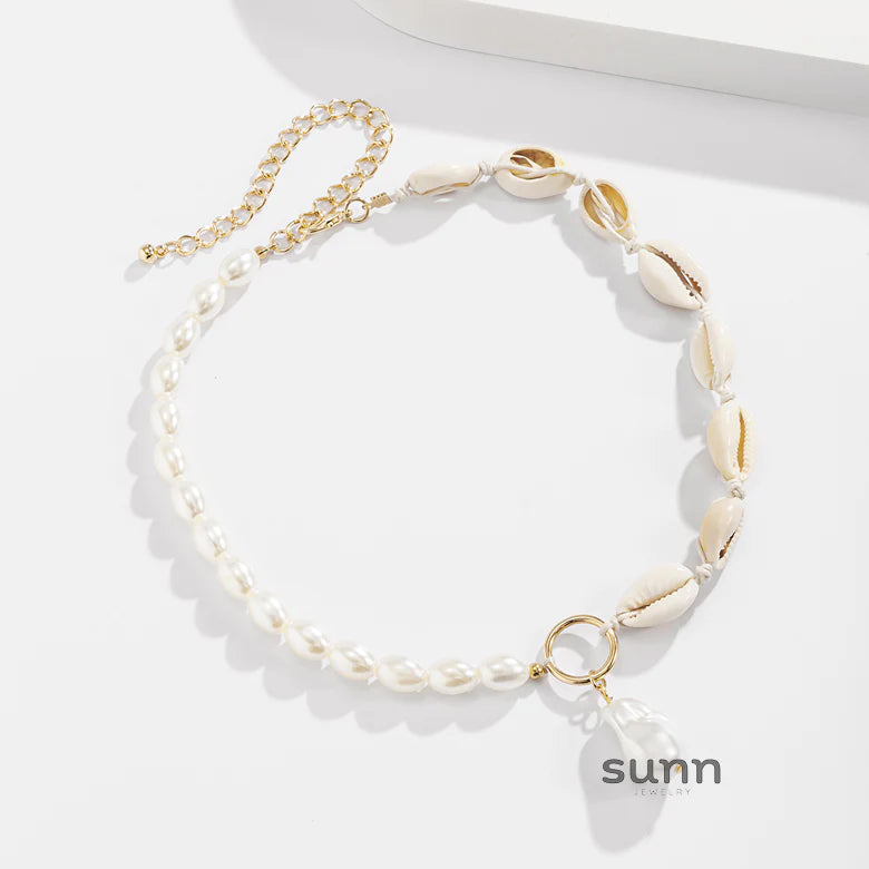 Tristan Baroque Shell Choker