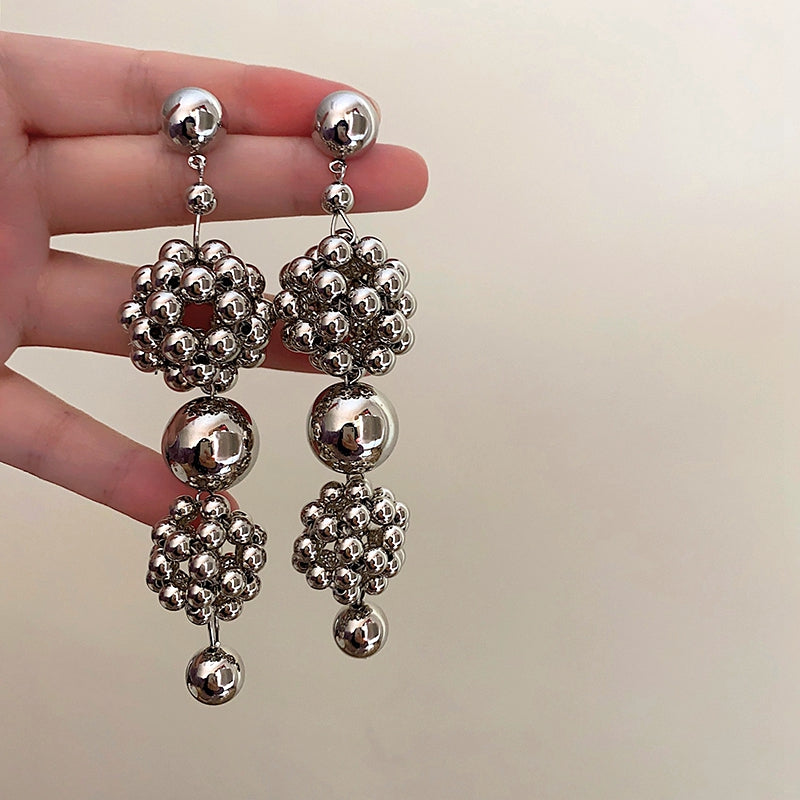 Truth Exaggerated Silver Ball Earrings [L83NP8I3]
