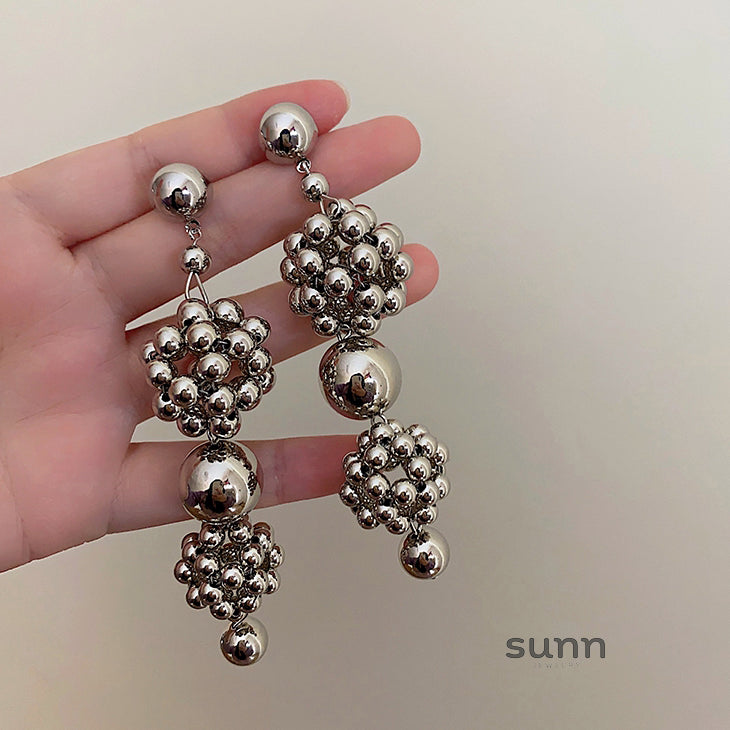 Truth Exaggerated Silver Ball Earrings [ZUR1HE02]