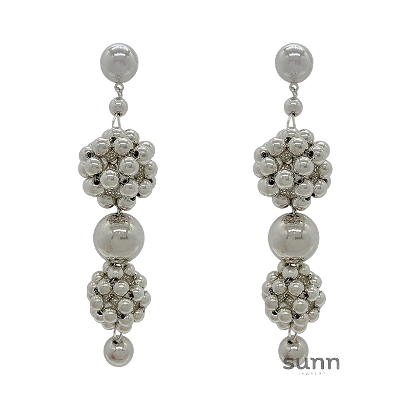 Truth Exaggerated Silver Ball Earrings [0NVQ32FT]