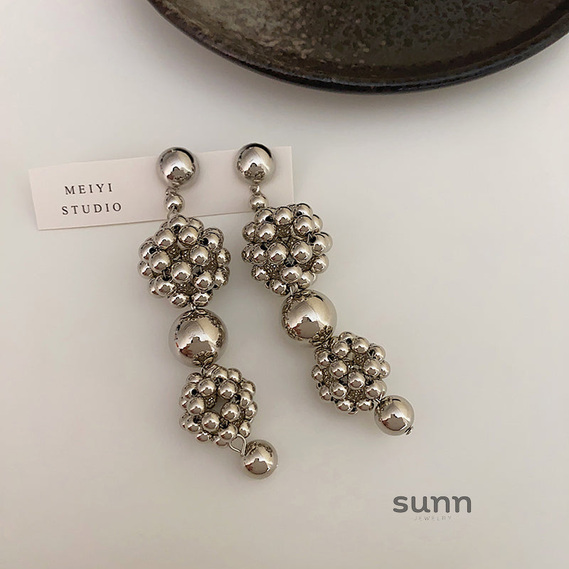 Truth Exaggerated Silver Ball Earrings [MY3NBDQM]