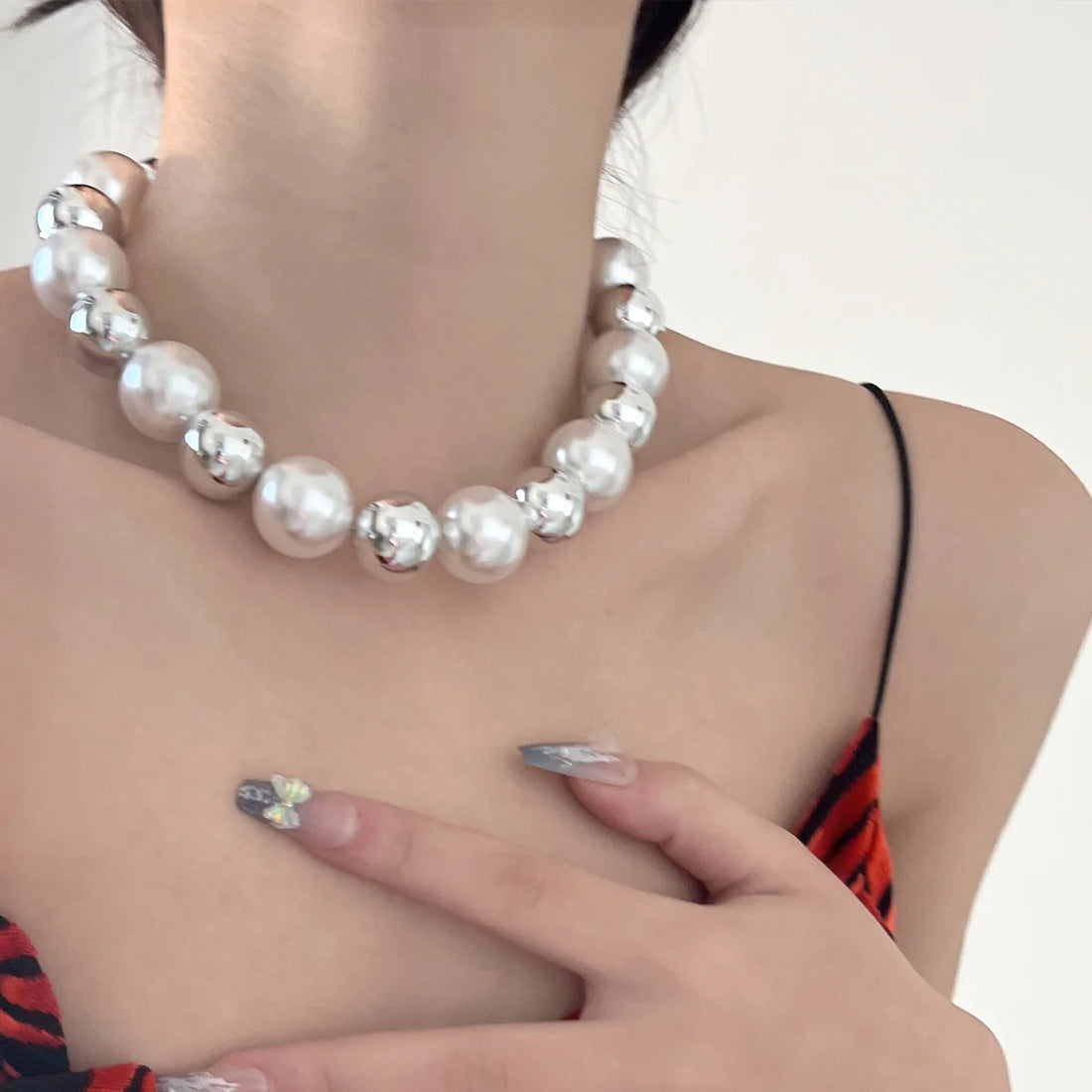 Tulsi Baroque Pearl Choker