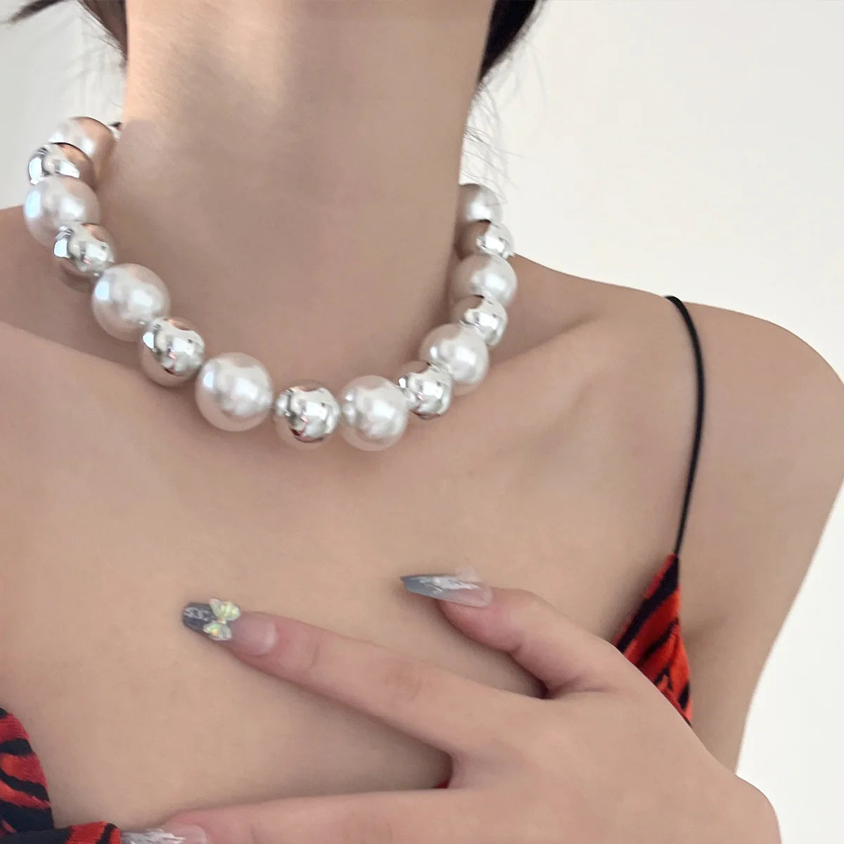 Tulsi Baroque Pearl Choker