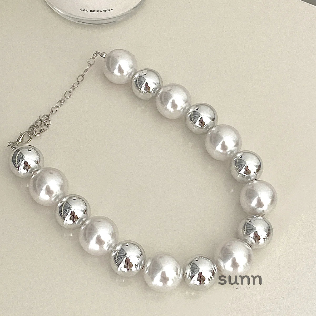 Tulsi Baroque Pearl Choker