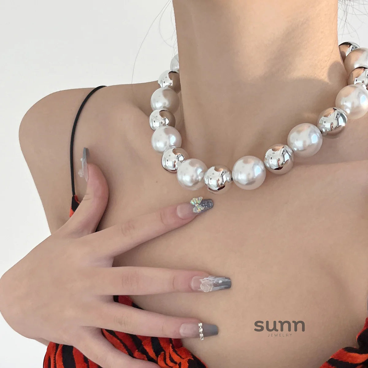 Tulsi Baroque Pearl Choker