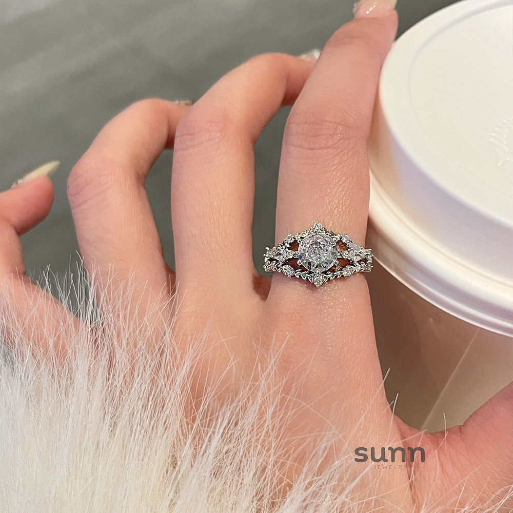 Tulsi Regal Zircon Ring [MCREYE4Z]
