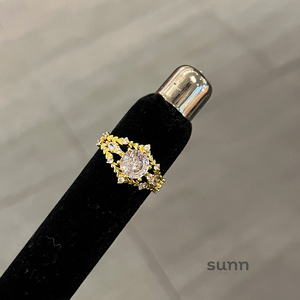 Tulsi Regal Zircon Ring [14YNDJ45]