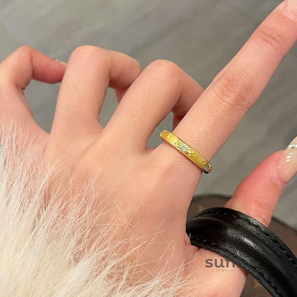 Tulsi Regal Zircon Ring [Q19B5M48]