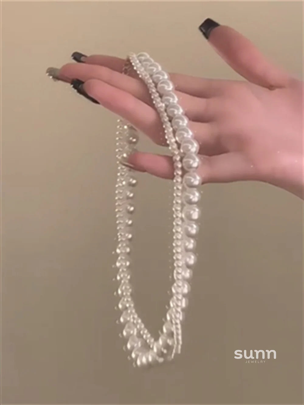 Tynlee Elegant Pearl Necklace