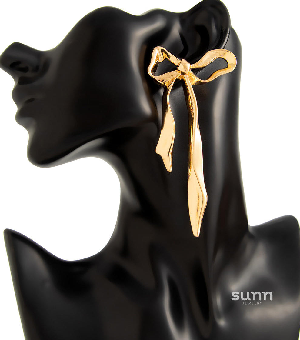 Tyra Sculptural Bow Petal Earrings [VNKUOQIL]