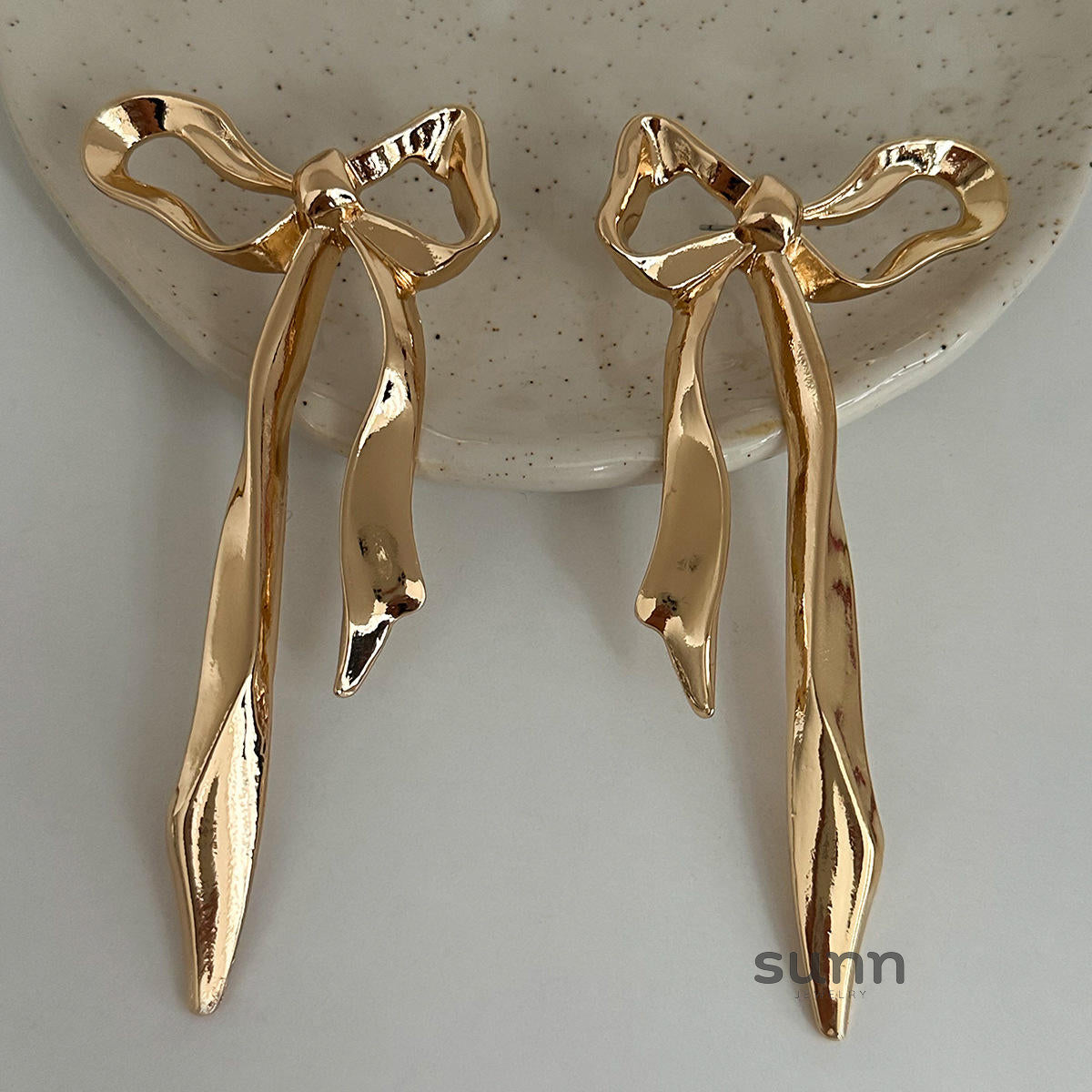 Tyra Sculptural Bow Petal Earrings [0WG6KYKB]