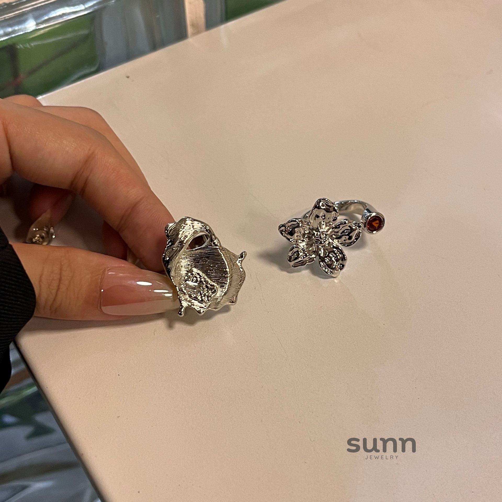 Tzirel Metallic Flower Ring [SKB1YCA8]