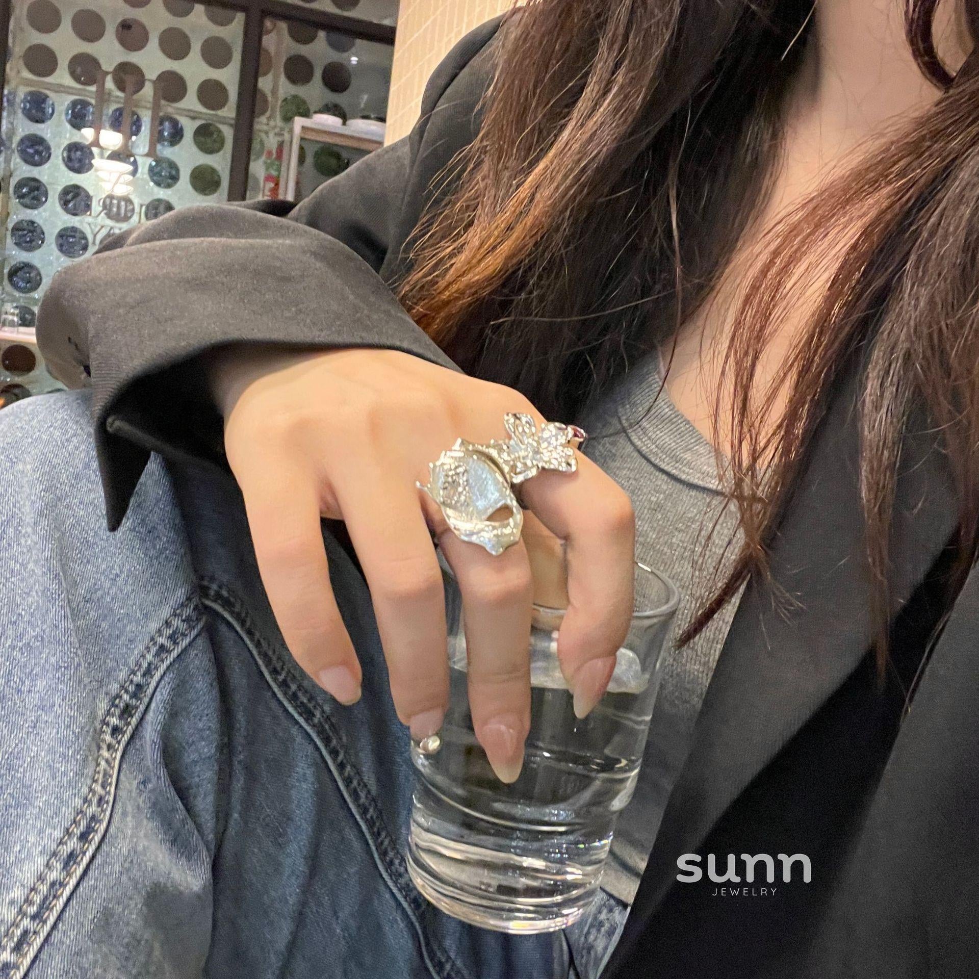 Tzirel Metallic Flower Ring [2R0W7BDK]