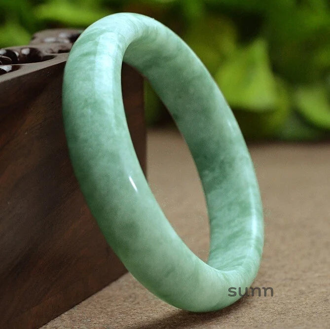 Vaani Green Jade Bangle