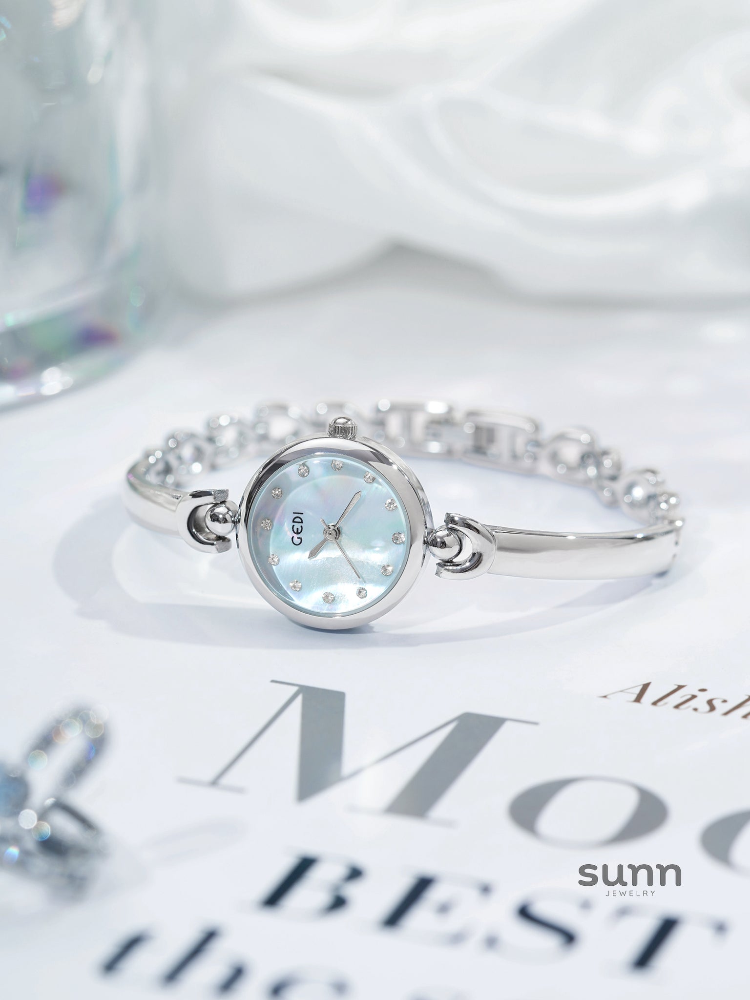 Vaani Petite Bracelet Watch [CJ1N8LPD]