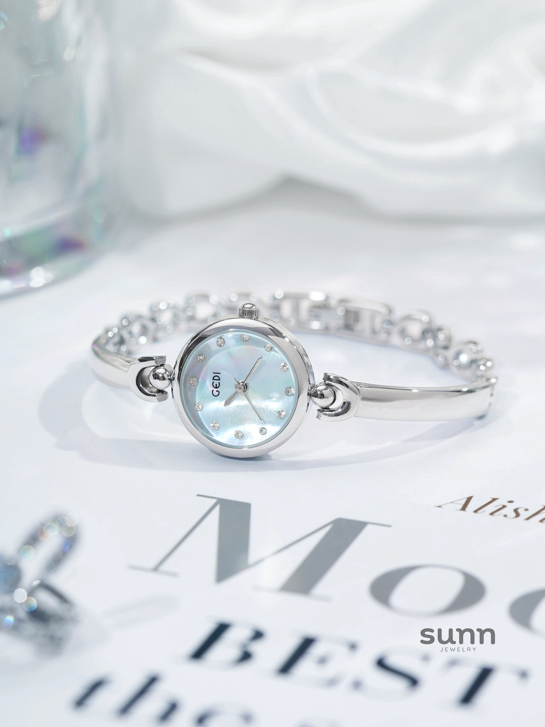 Vaani Petite Bracelet Watch [CJ1N8LPD]