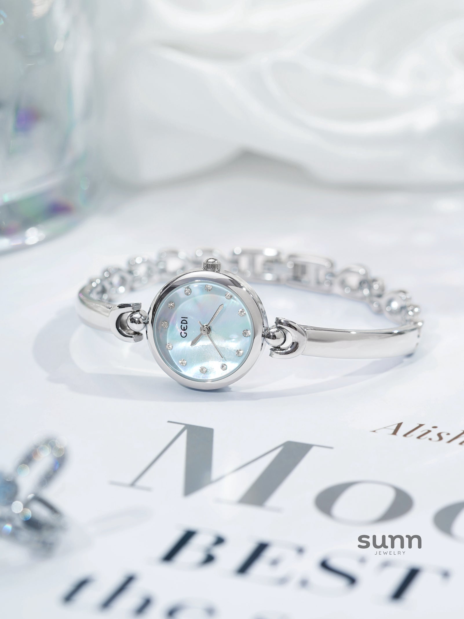 Vaani Petite Bracelet Watch [CJ1N8LPD]
