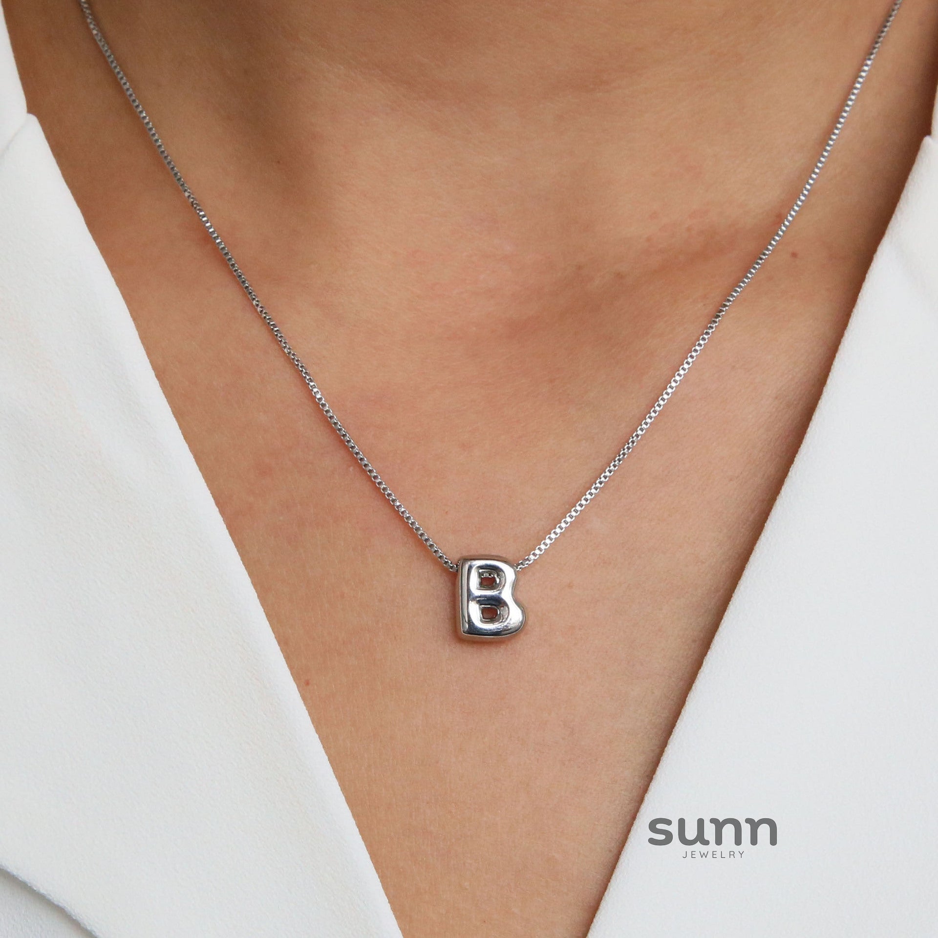 Vada Gold Bubble Letter Necklace [XAR3HPGB]