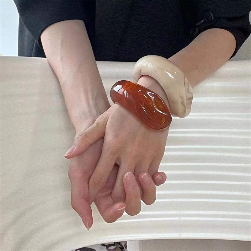 Vada Sculptural Resin Bracelet [1K7EKJBU]