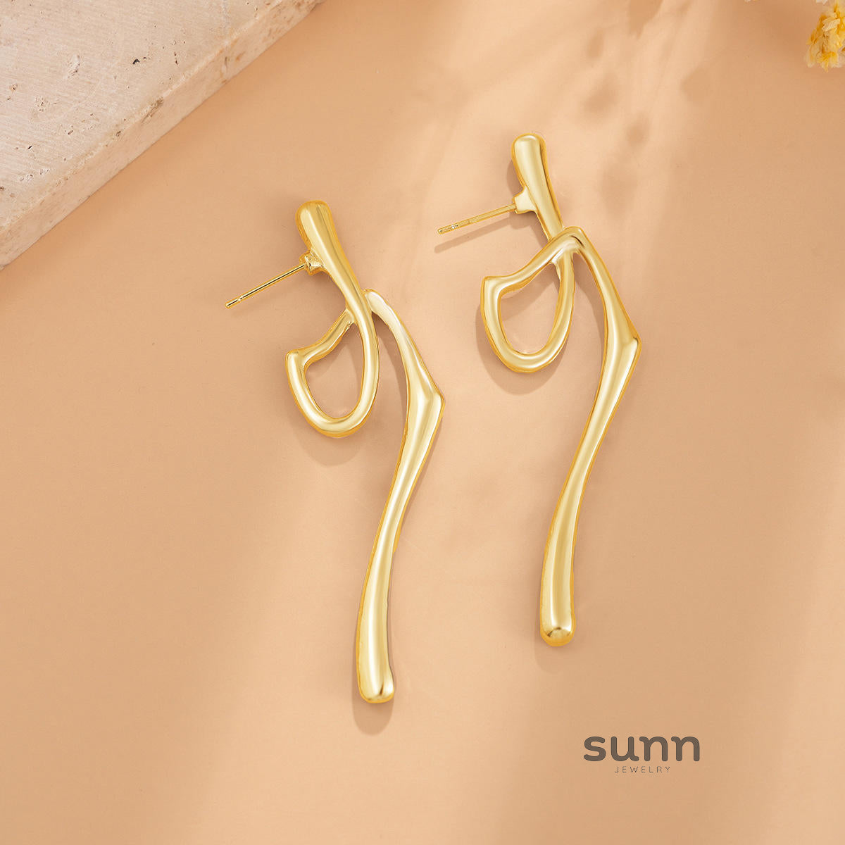 Vaeda Asymmetrical Drop Earrings [BF0T0WHW]