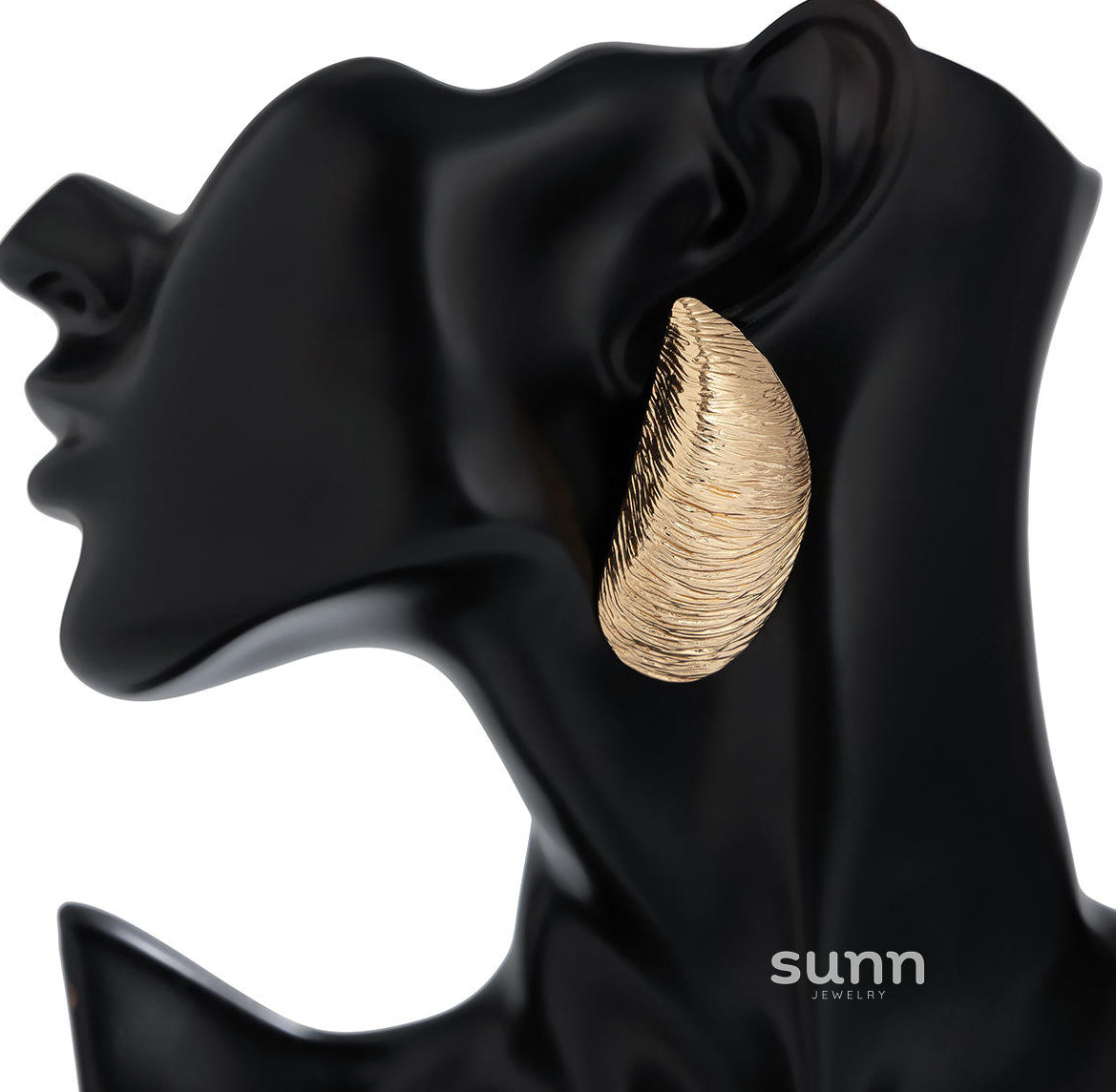 Vaeda Asymmetrical Drop Earrings [8XNGLV3S]