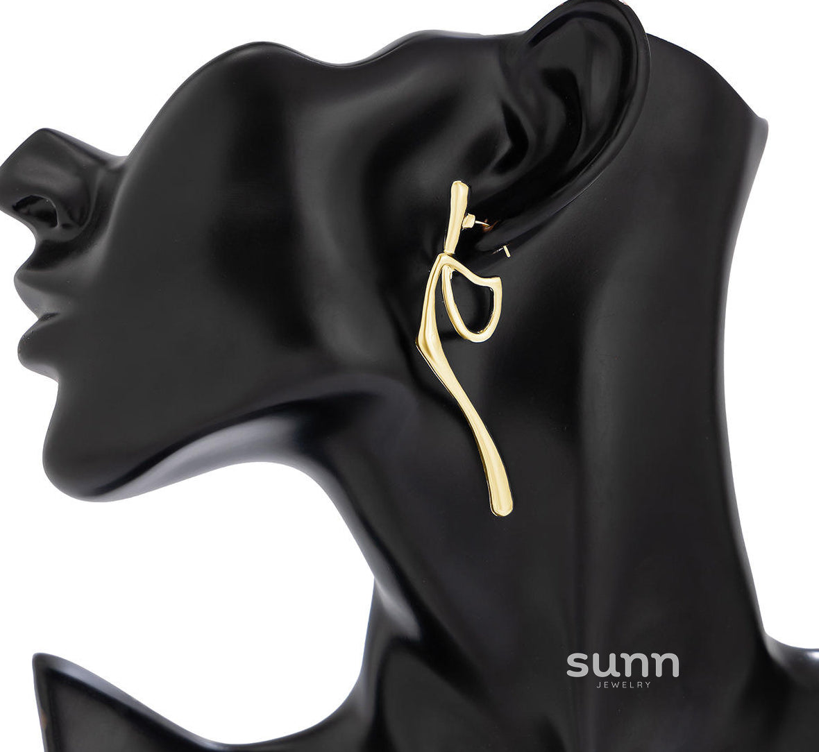 Vaeda Asymmetrical Drop Earrings [TOMUHAP0]