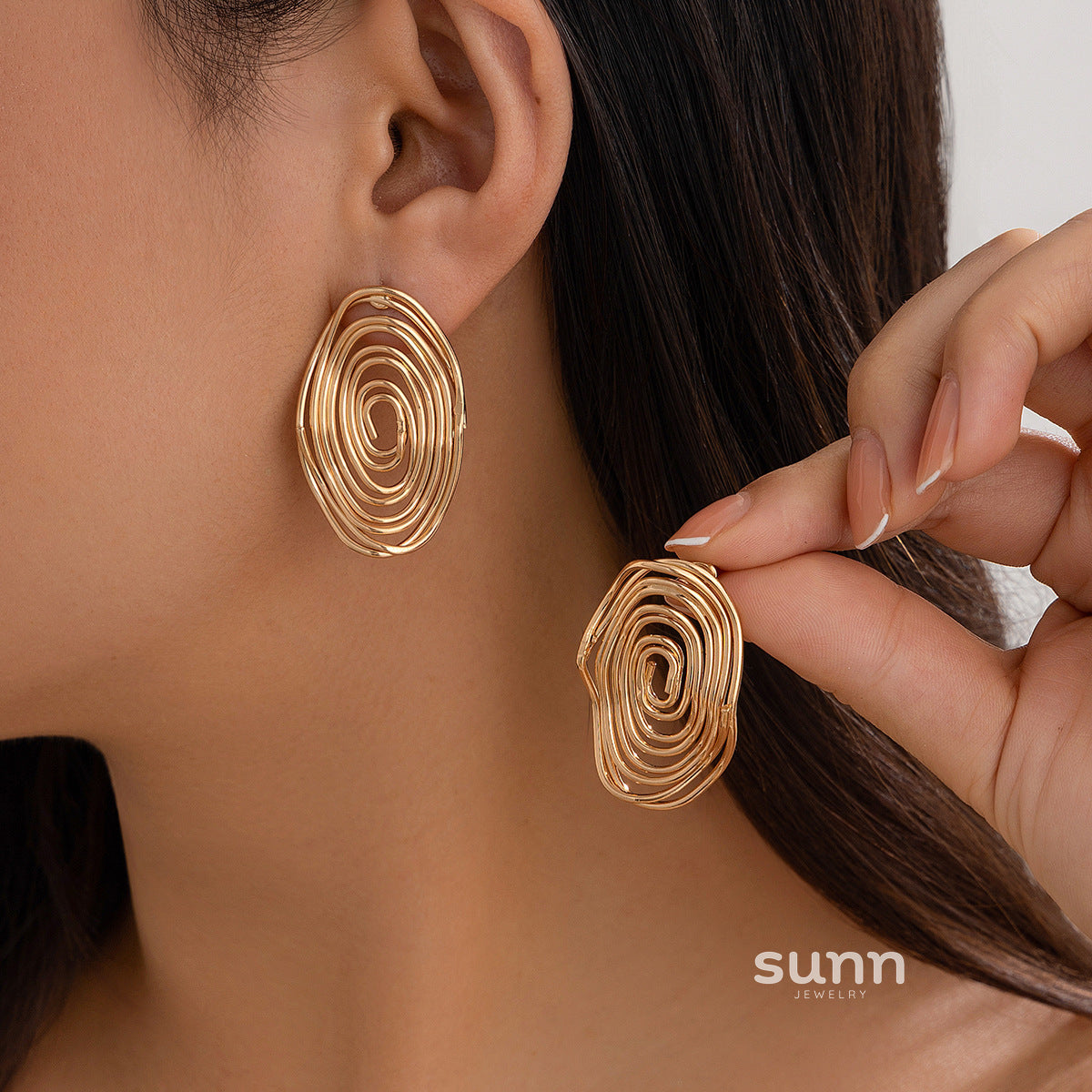 Vaeda Asymmetrical Drop Earrings [49BG5XMQ]