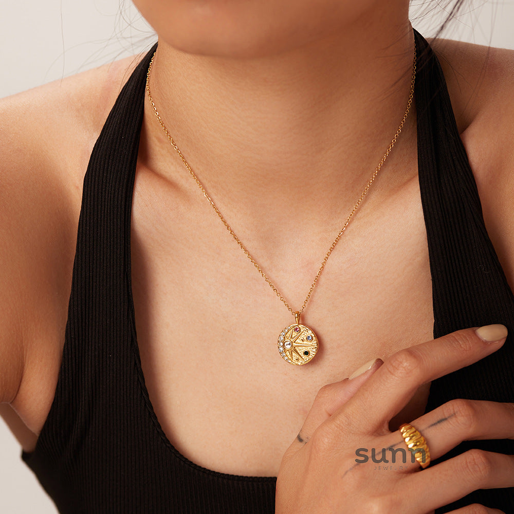Valeria Celestial Sun Moon Necklace [MMG2K34O]