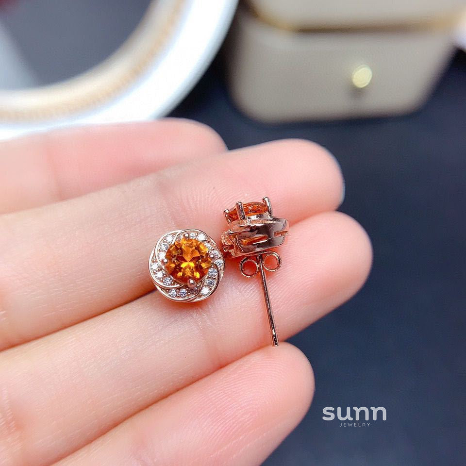 Vanellope Floral Stud Earrings [5FCRAM82]