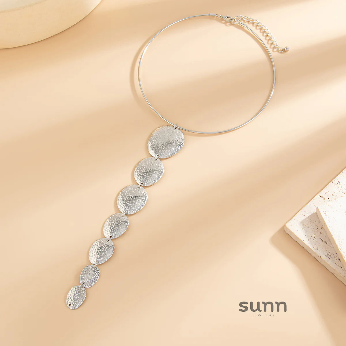 Vayda Geometric Pendant Necklace