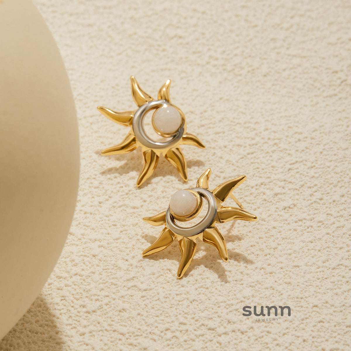 Vega Celestial Studs [AWOBYND2]