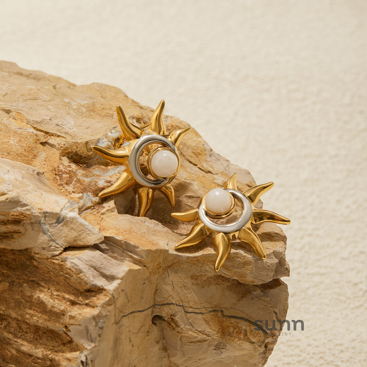 Vega Celestial Studs [4ROEQ86E]