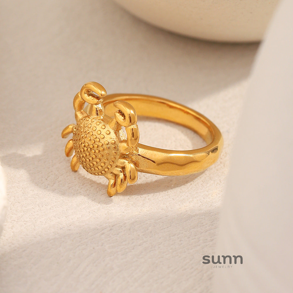 Vega Golden Crab Ring [OO6B4YVA]