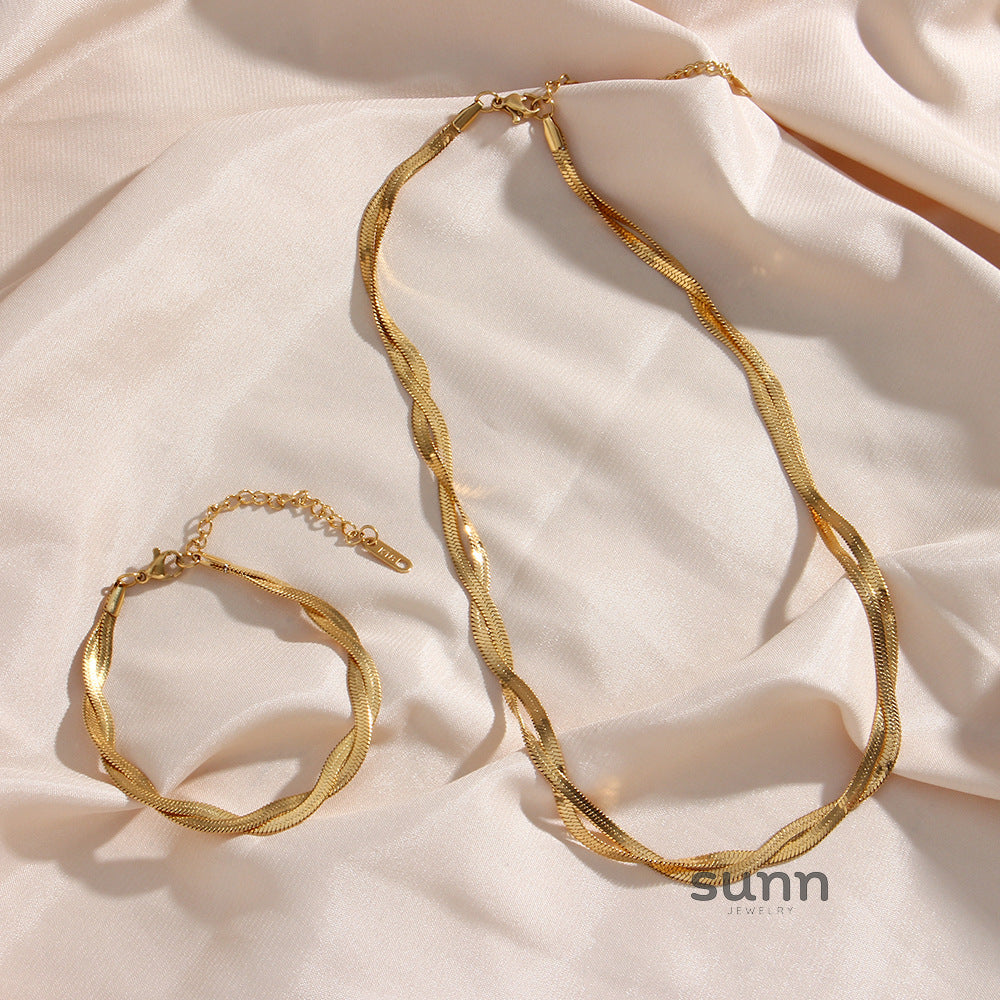 Verena Braided Fishbone Necklace [LG6L9GOU]