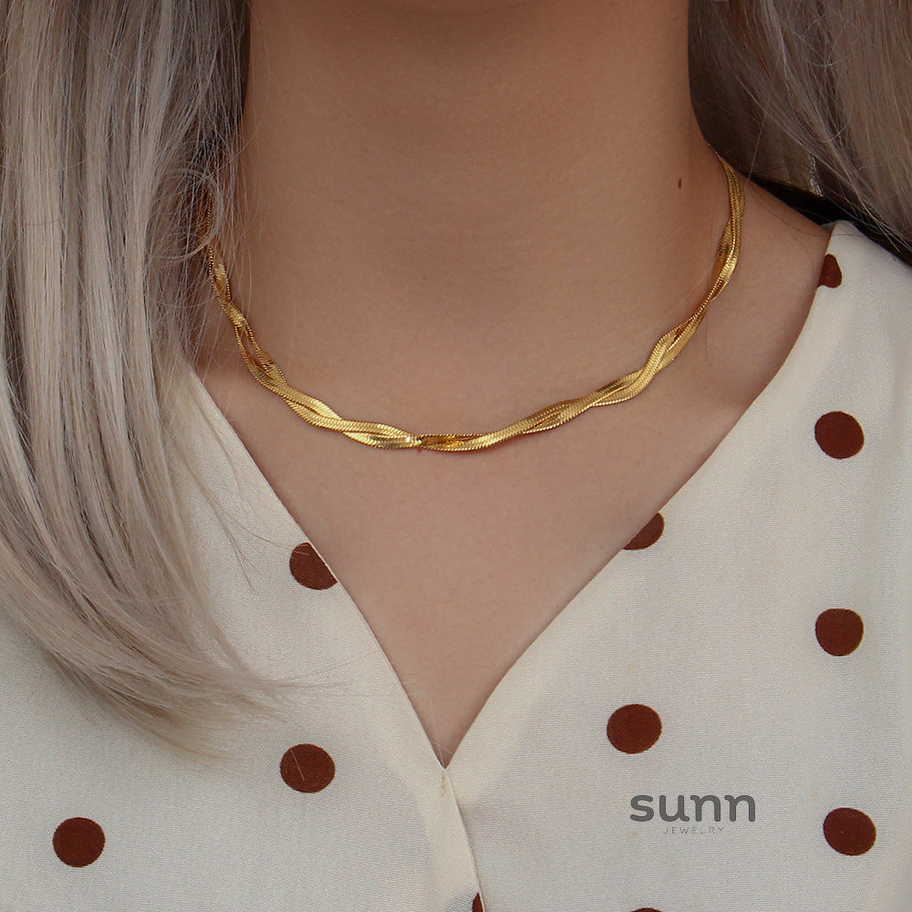 Verena Braided Fishbone Necklace [T1NRSSQS]