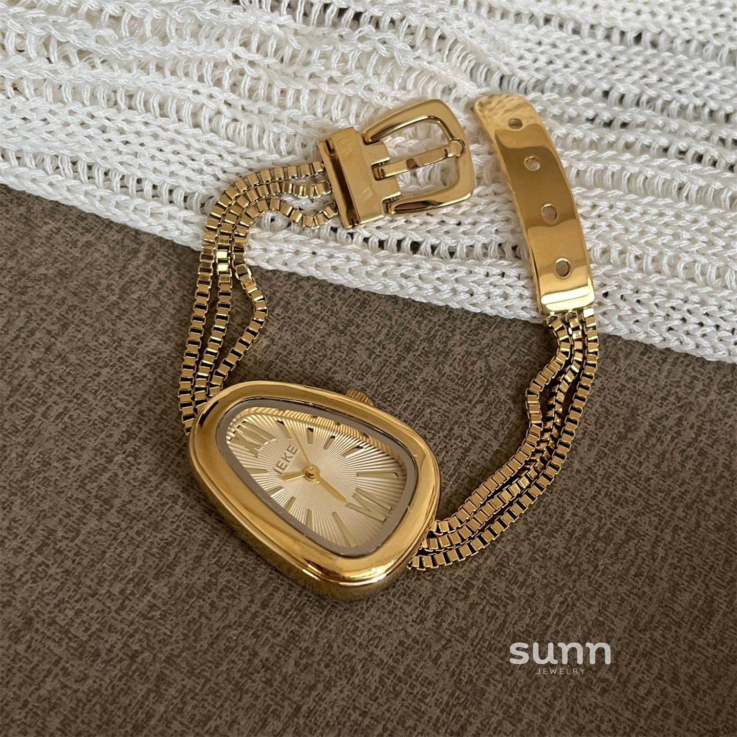 Verity Serpent Bracelet Watch [9M5VNL0Q]