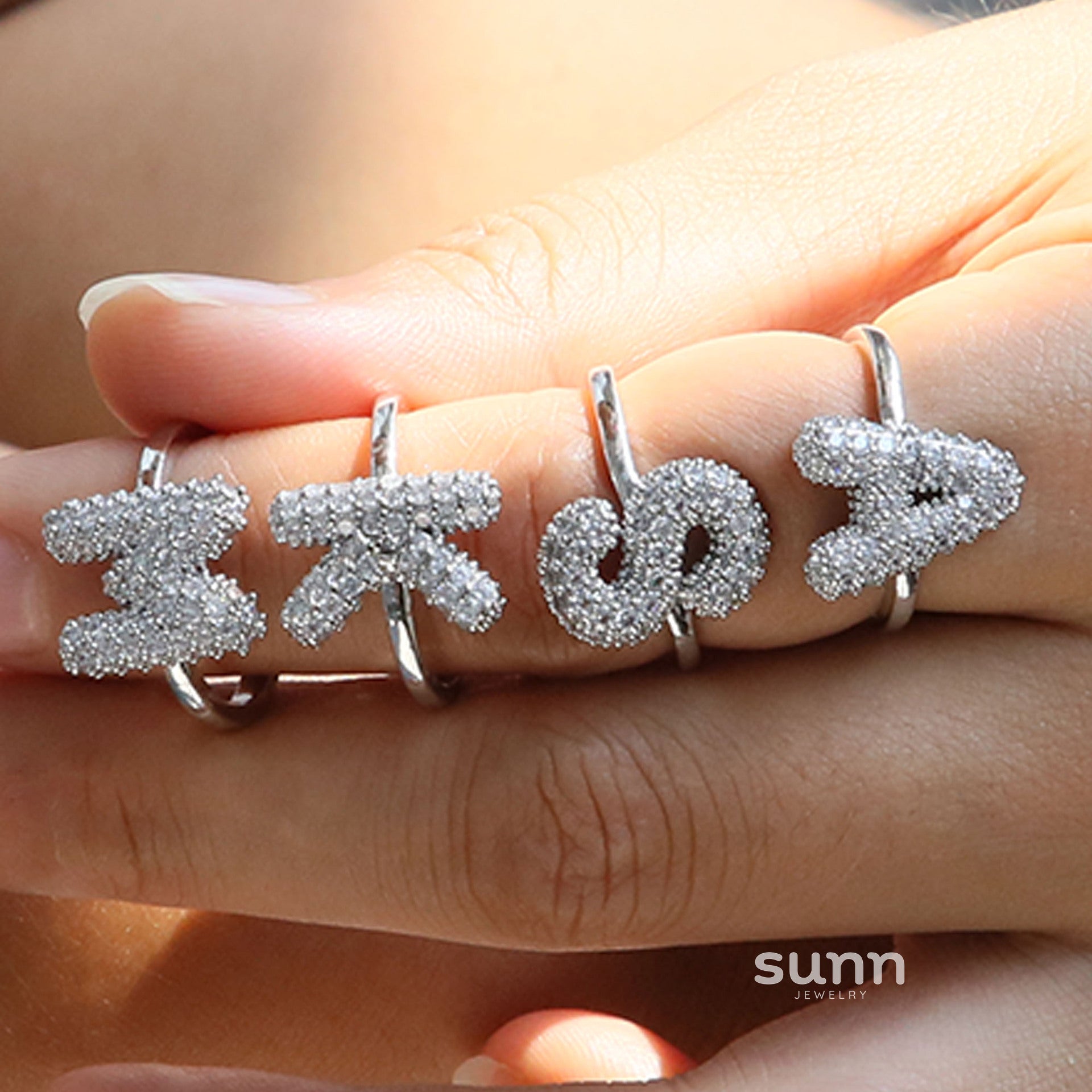 Verona Bubble Initial Ring [6COF3A4W]