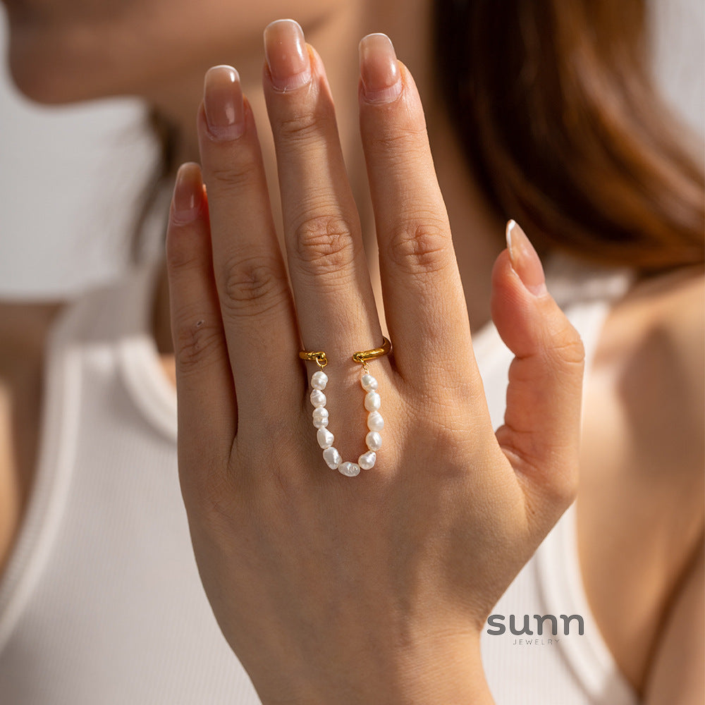 Verona Geometric Pearl Ring [AAR908DF]