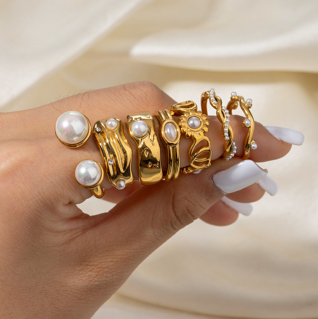 Verona Geometric Pearl Ring [6C2Y123S]