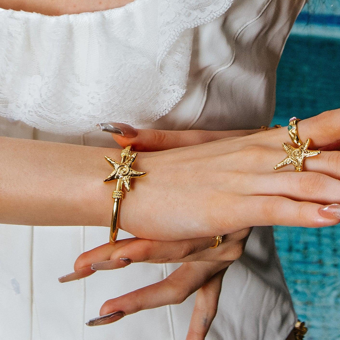 Vesper Starfish Open Bracelet [Q852P0CE]