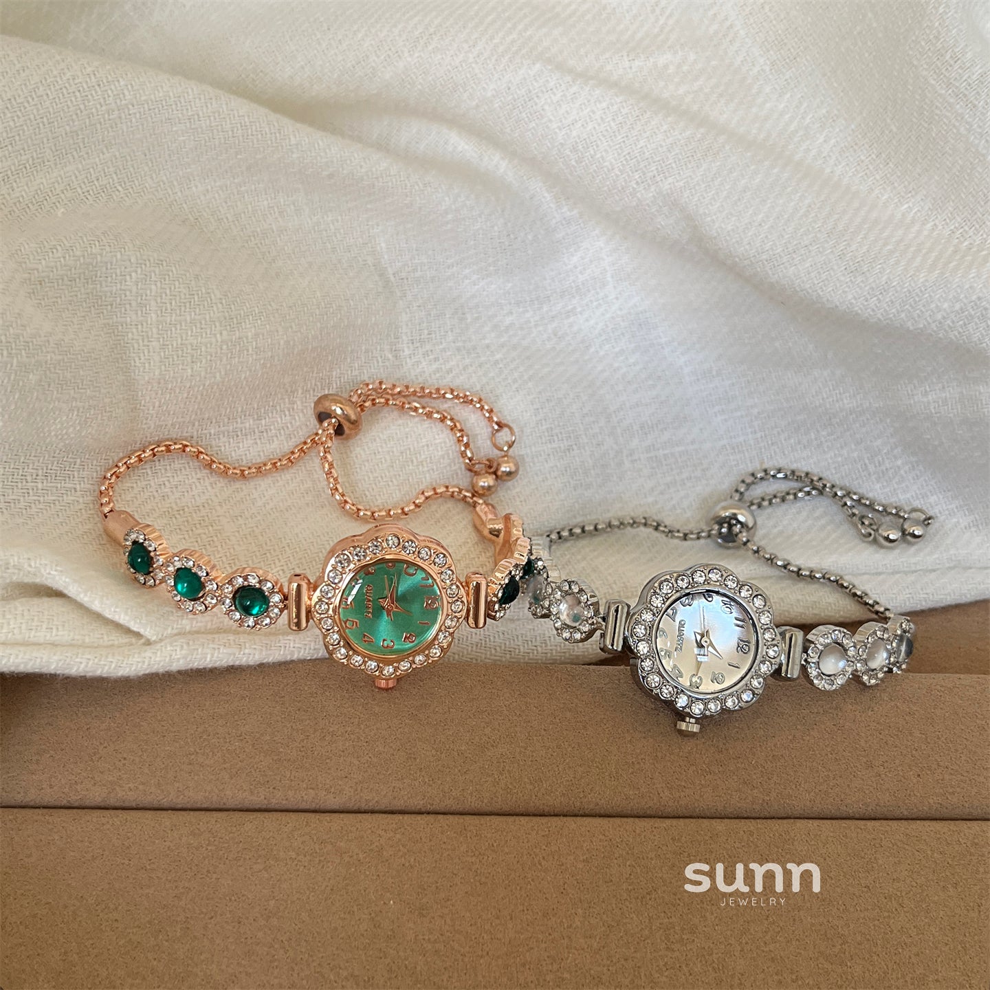 Veyda Camellia Bracelet Watch [0OAHFN09]