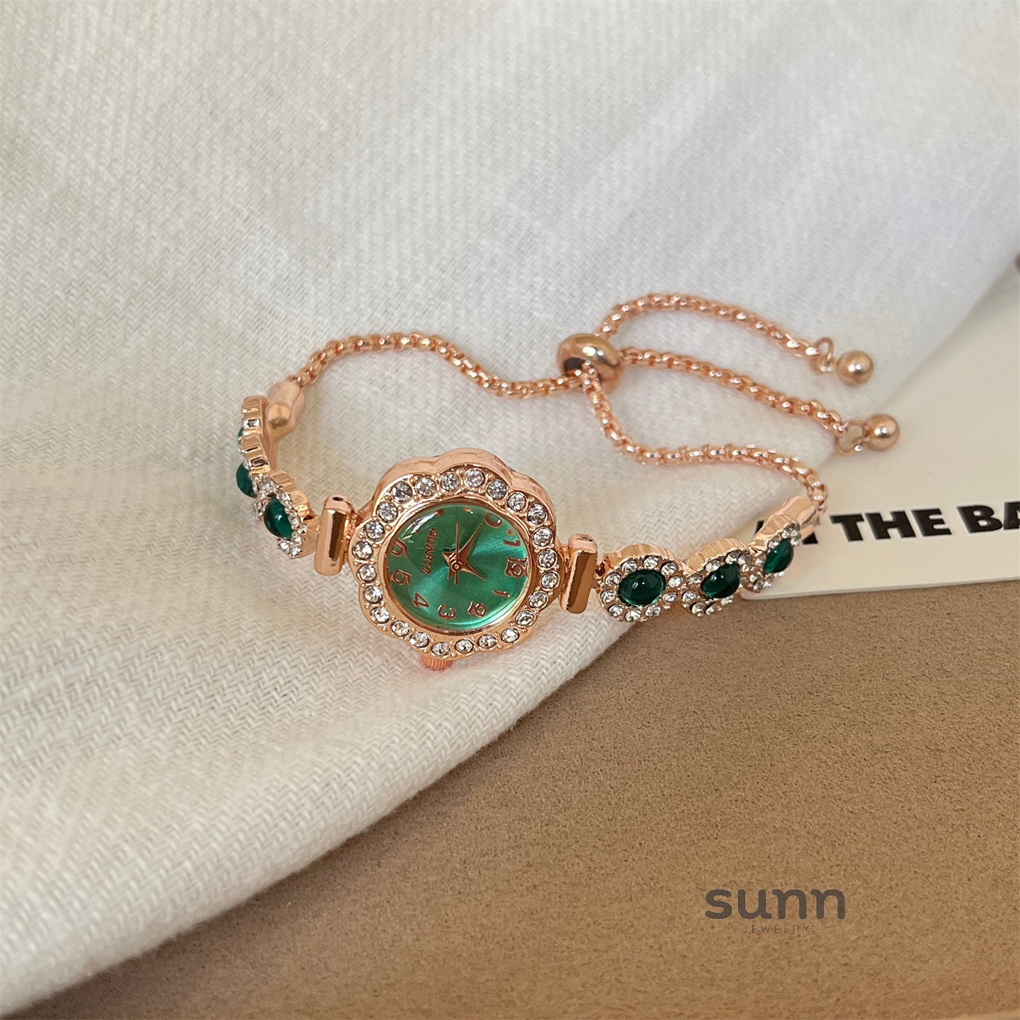 Veyda Camellia Bracelet Watch [VNYMNE2B]