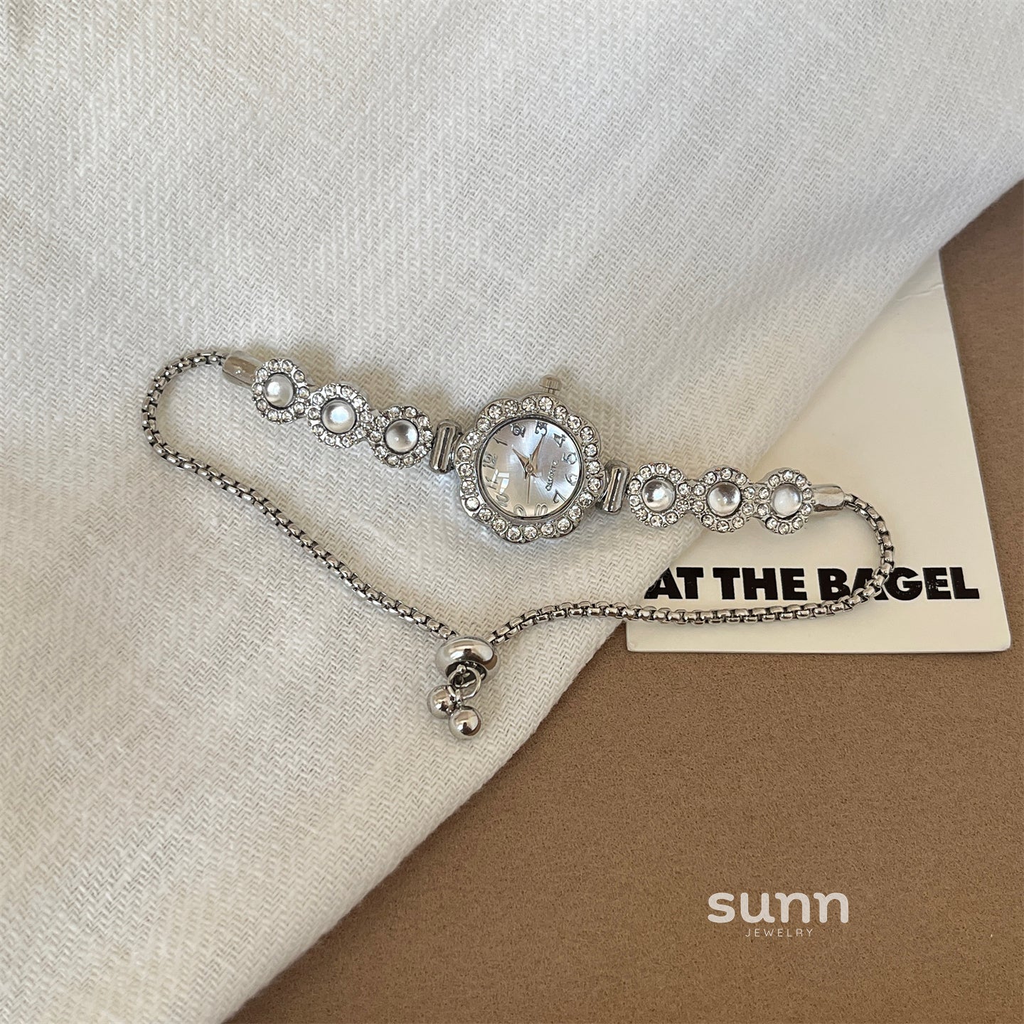 Veyda Camellia Bracelet Watch [L3EWD0WL]