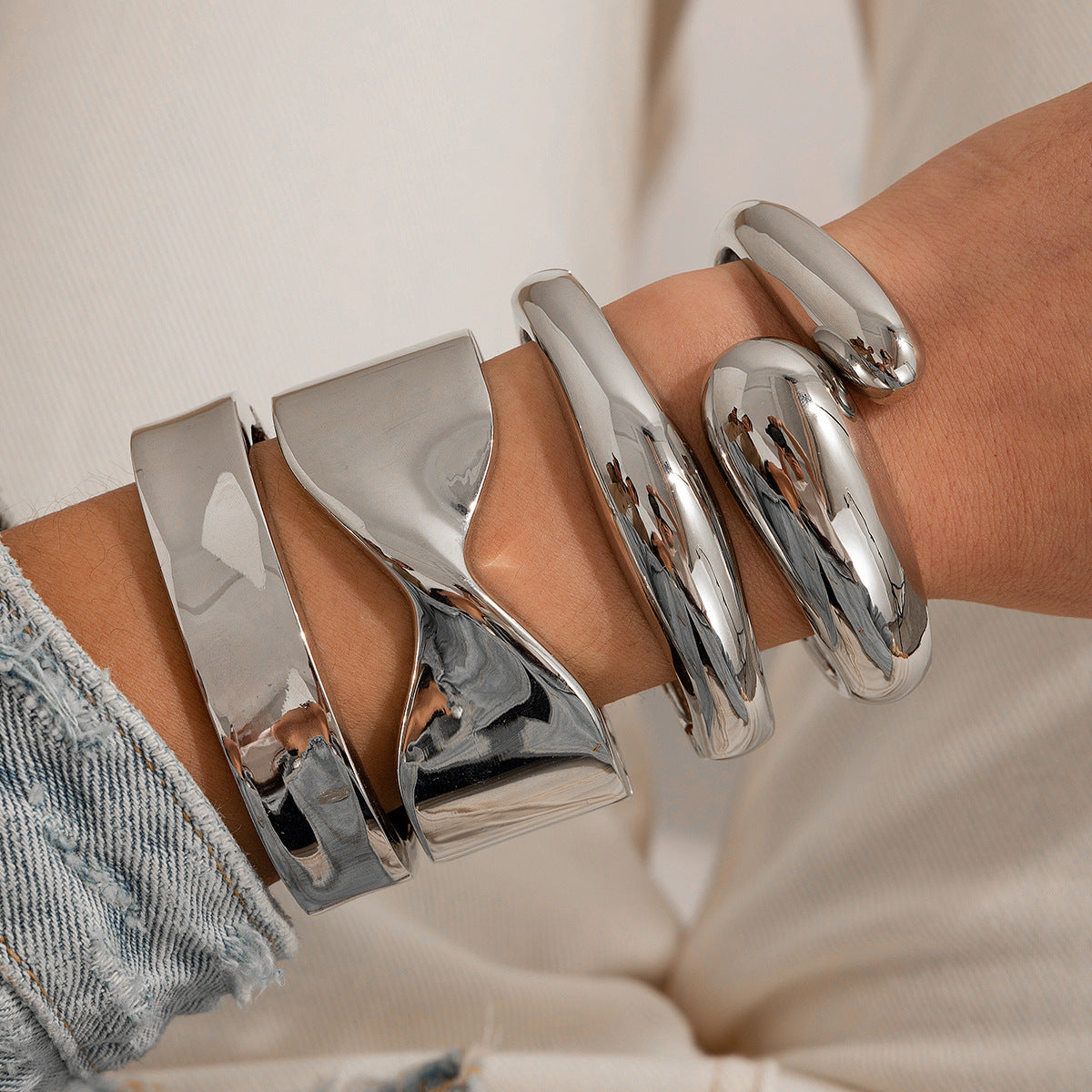 Vibha Sculptural Link Bracelet [2E8EVLZ7]