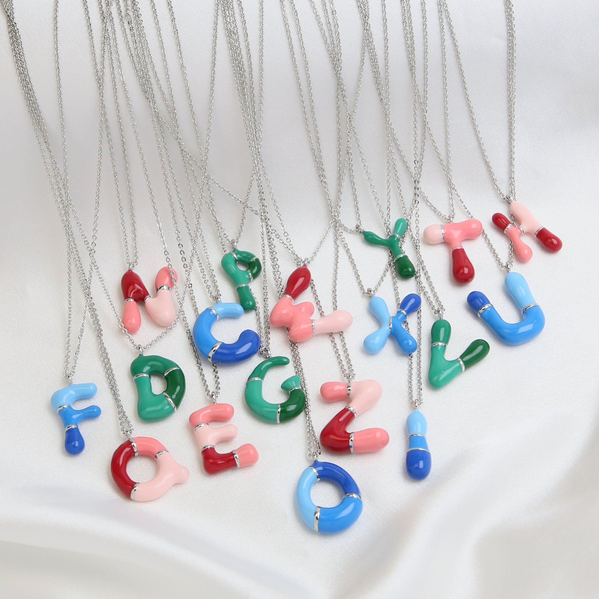 Victory Initial Bubble Necklace [IQ4EX5NY]